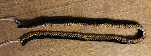 ３段ビーズを編み込み